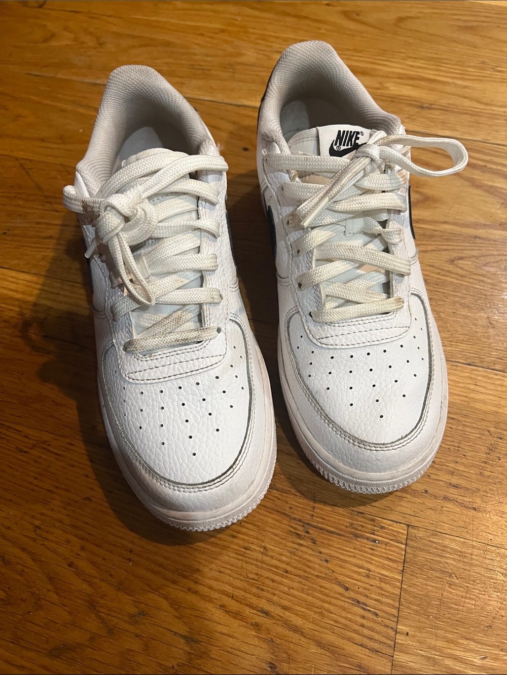 Nike Kids White Low-Top Leather Sneakers